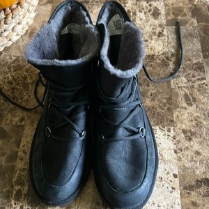 Mens UGGS Chukka Boots 10
